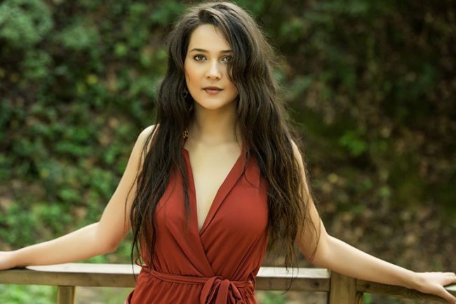 Gulsim Ali Ilhan uzbuđena zbog serije Al Sancak / Crvena zastava