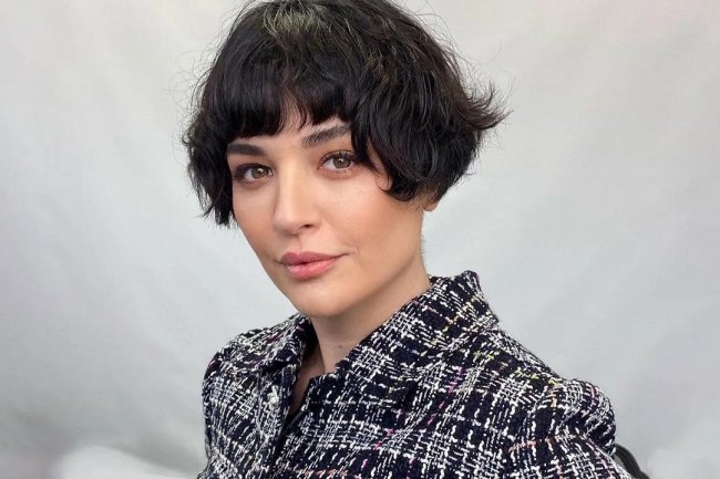 Gonca Vuslateri se vraća na TV ekrane serijom Kralice / Kraljica!