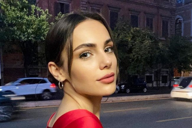 Yagmur Tanrisevsin uništila urbanu legendu o sebi!