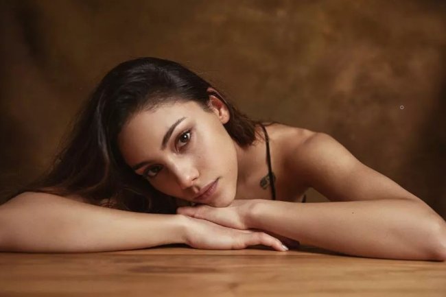 Lik Dilin Doger u seriji O Kiz / Ta devojka postaje sve značajniji