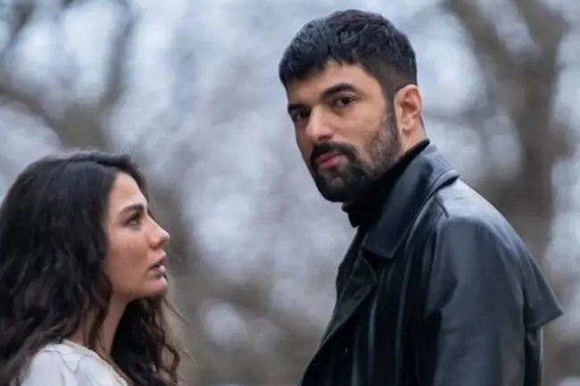 Prve slike iz nove serije Demet Ozdemir i Engina Akyureka privlače sve više pažnje (FOTO)