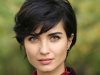 Tuba Buyukustun aktivno pomaže ugroženima putem društvenih mreža