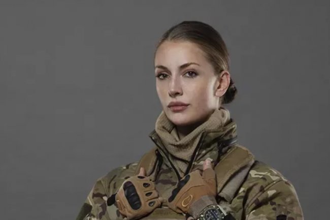 Yasemin Allen kao pukovnica Tomris - pun pogodak!