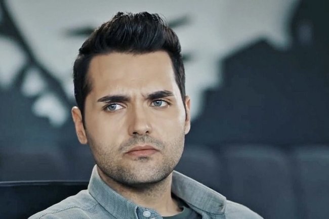 Yalcin Hafizoglu u seriji Lavanta Konagi