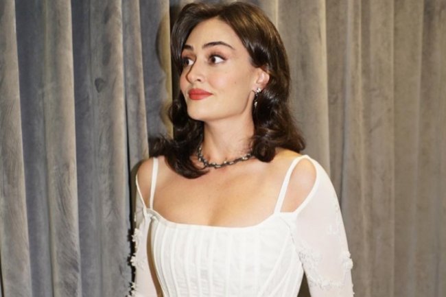 Esra Bilgic izaziva ponos kod njenih fanova!