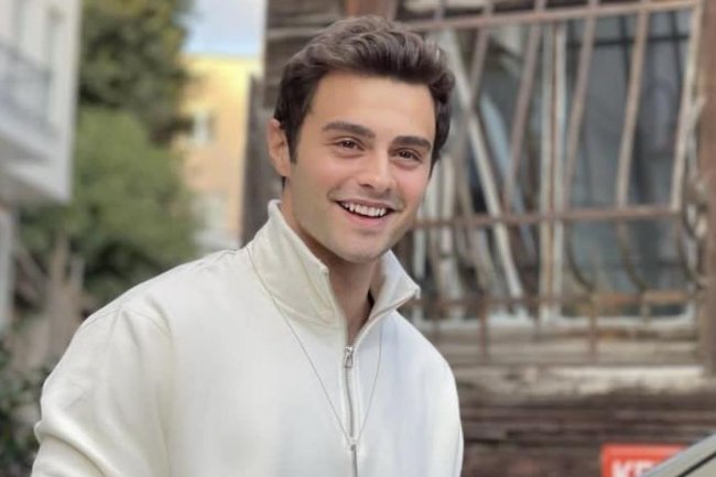 Yigit Kocak, Omer iz serije Kardeslerim, takođe gleda ka Španiji!