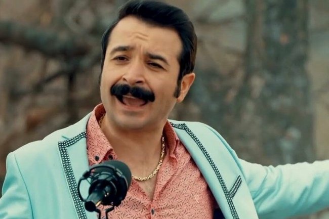 Eser Eyuboglu uživa u radu u seriji Gonul Dagi