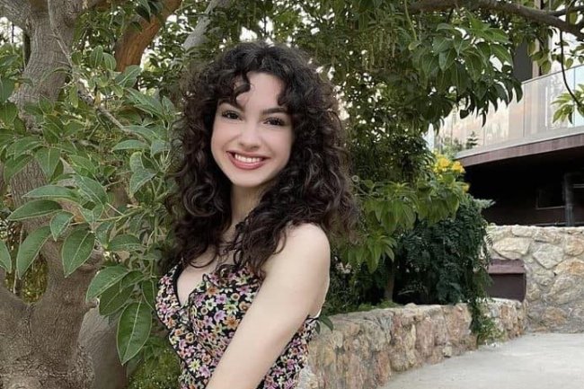 Su Burcu Yazgi Coskun jeste mlada ali je pred kamerama već 12 godina!