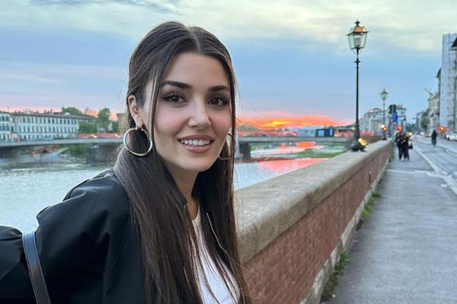 Hande Ercel (ni)je premršava! (FOTO)