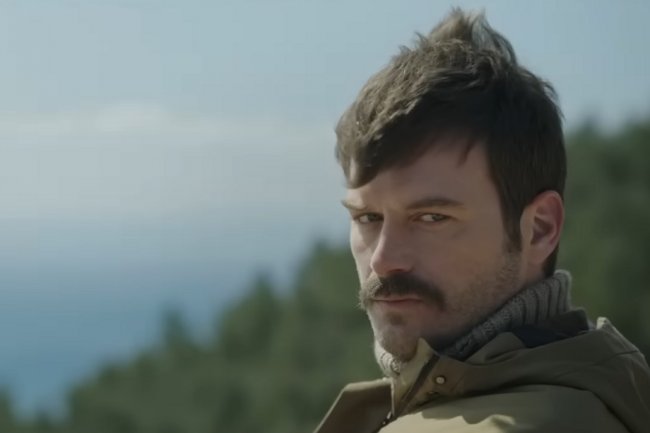 Kivanc Tatlitug dobija pohvale zbog filma Boga Boga