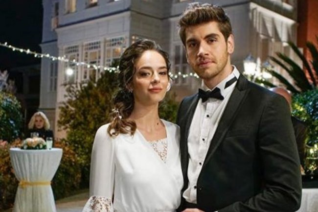 Potvrđene su letnje turske serije Vermem Seni Ellere, Neseli Gunler i Donence