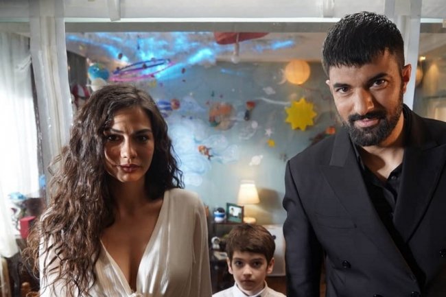 Finale sezone serije Adim Farah / Zovem se Farah u epizodi 14