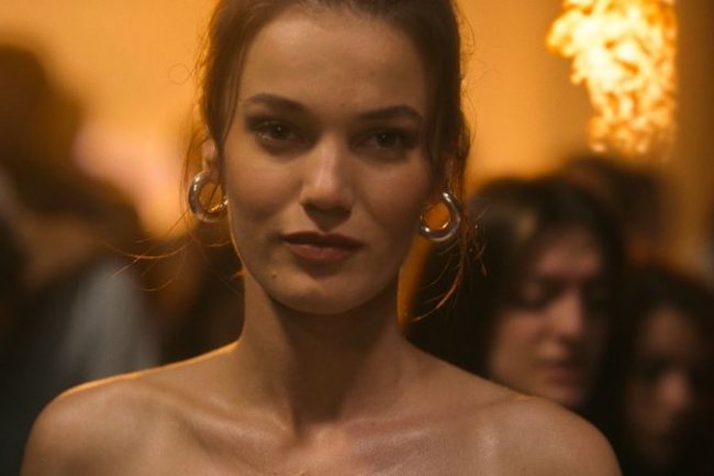 Uskoro počinje nova serija Pinar Deniz – Aktris / Glumica