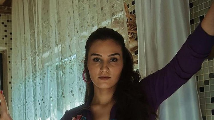 Asena Girisken je opreznija i promišljenija od njenog lika iz serije Aldatmak