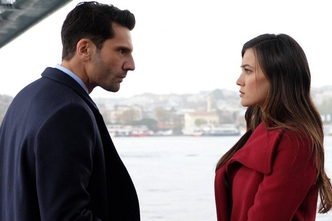 Pinar Deniz o saradnji sa Kaanom Urganciogluom