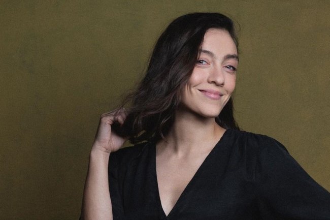 Merve Dizdar – jedna serija se emituje od četvrtka, dve snima u isto vreme!