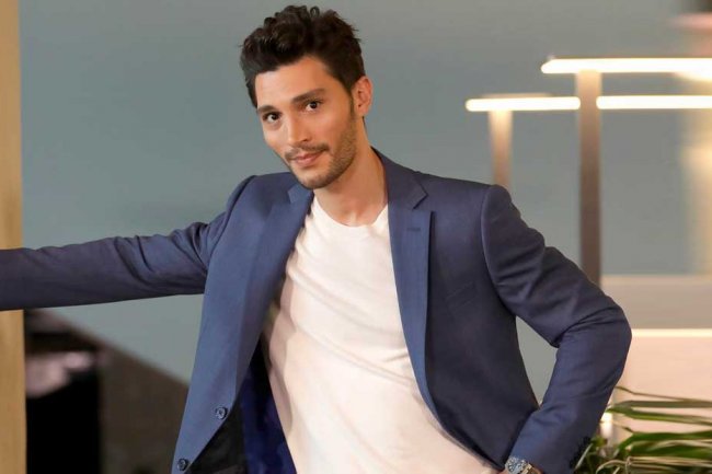 Ilhan Sen kao Ates Gulsoy u seriji Safir