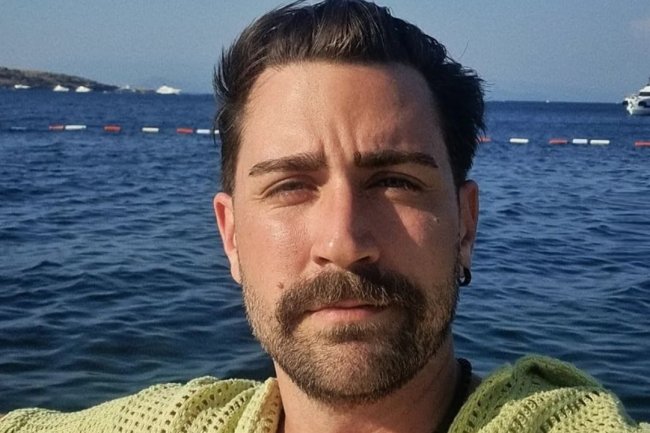 Caglar Ertugrul bira miran i tih život