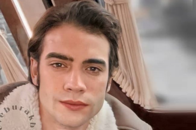 Burak Berkay Akgul o seriji Safir