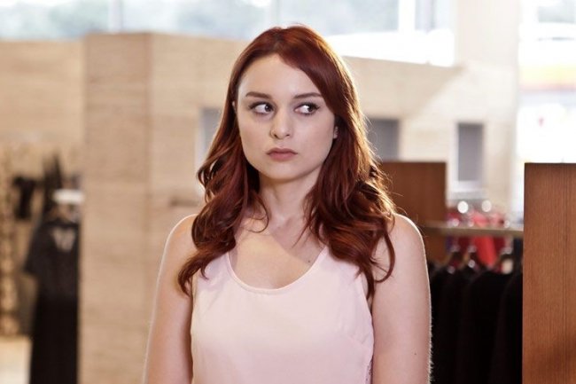 Nilperi Sahinkaya u seriji Derin Mor