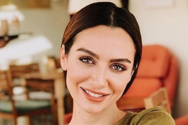 Birce Akalay se vratila na ekrane drugom sezonom serije Kus Ucusu | Let ptica