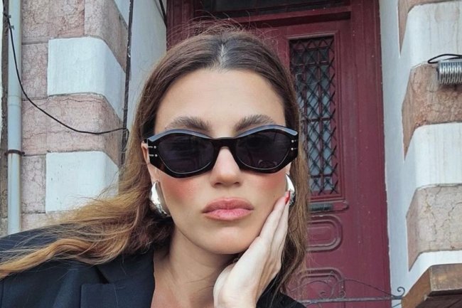 Yusra Geyik izazovnom ulogom u seriji Aile hrabro korača u karijeri!