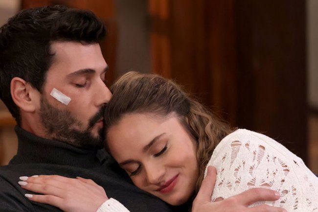 Hudutsuz Sevda | Bezgranična ljubav na prvom mestu četvrtkom