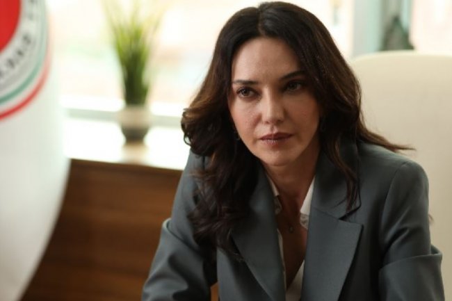 Hande Ataizi kao tužiteljka u novoj TV seriji