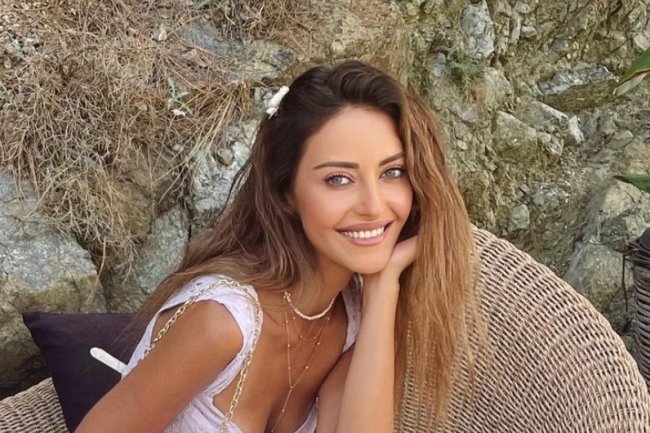 Tugba Melis Turk u seriji Aziz Mahmud Hudayi: Askin Yolculugu