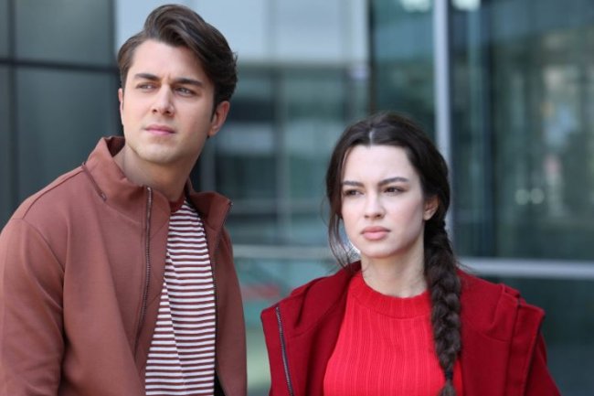 Nastavlja se odlazak važnih likova iz serije Kardeslerim | Moja braća