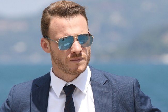 Kerem Bursin iznenadio novim priznanjem!