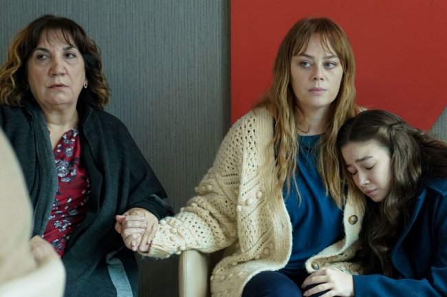 Fusun Demirel i Demet Evgar oduševljavaju u seriji Bahar!