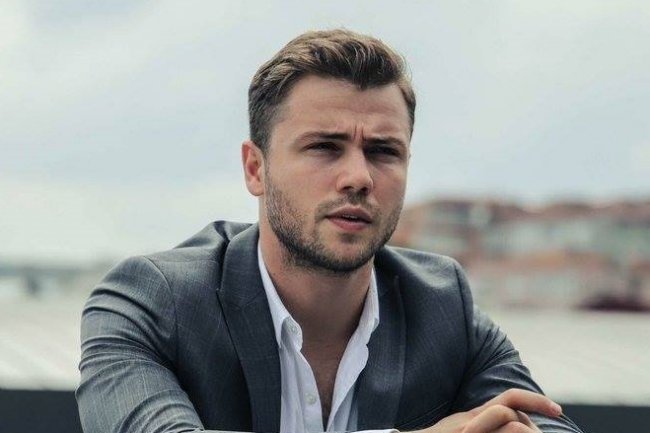 Tolga Saritas je muzičar i sjajan glumac!