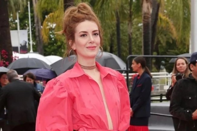 Elit Andac Cam o seriji Bahar