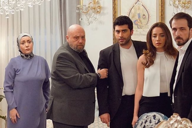 Veliko interesovanje za finale sezone serije Kizilcik Serbeti | Šerbet od brusnice