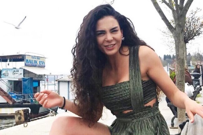 Ebru Sahin u novoj seriji sa sjajnim partnerom!