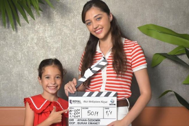 Kayra Zabci u novoj seriji Bizi Birlestiren Hayat