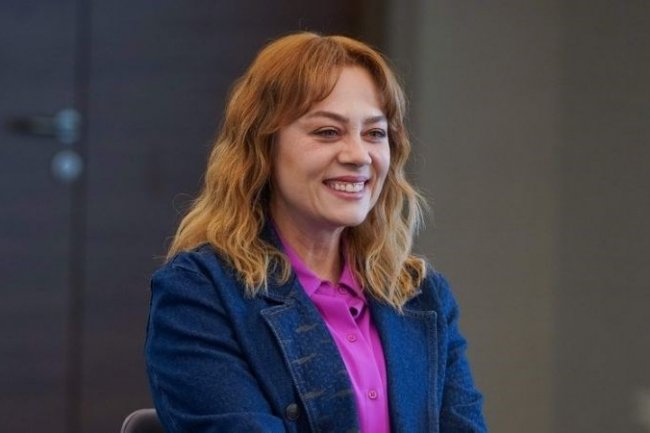 Demet Evgar uz seriju Bahar u još jednom projektu