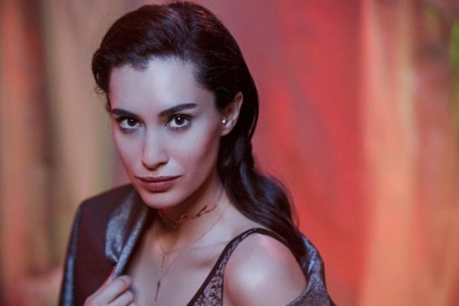 Hande Dogandemir u seriji Tas Kagit Makas | Kamen, papir, makaze