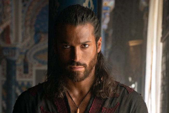 Can Yaman završava snimanje serije Sandokan