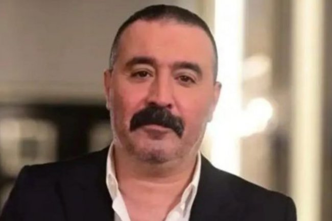 Mustafa Ustundag u seriji Holding