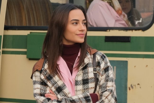 Sude Zulal Guler kao Esma u seriji Zembili