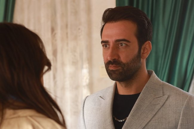 Ferit Kaya – Demir iz projekta Uzak Sehir | Daleki grad o seriji