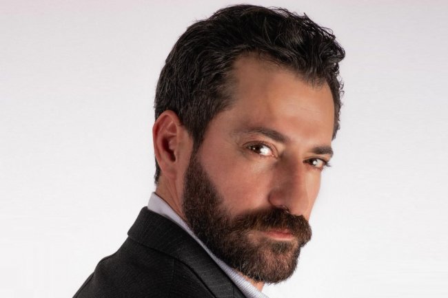 Glumac Burc Kumbetlioglu otkriva: Povratak Borana unosi nove tenzije u hit seriji Uzak Sehir | Daleki grad