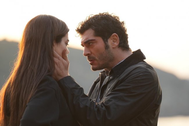 Sahtekarlar | Prevaranti, 9. epizoda: Novi potresi u vili Bakizade – ko je neprijatelj, a ko saveznik?