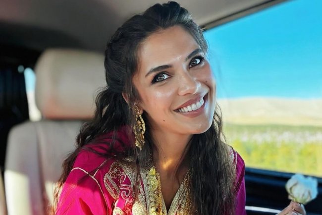 Biran Damla Yilmaz o liku Yildiz u seriji Halef Koklerin Cagrisi  | Naslednik: Zov korena