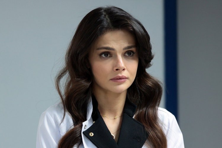 Sinem Unsal o teškim uslovima snimanja serije Uzak Sehir | Daleki grad: Ledena zima otežavala rad glumcima