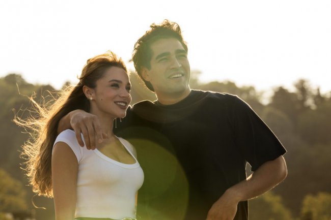 Stiže Bize Bisey Olmaz | Nama se ništa neće desiti – Priča o ljubavi koja ne poznaje granice!