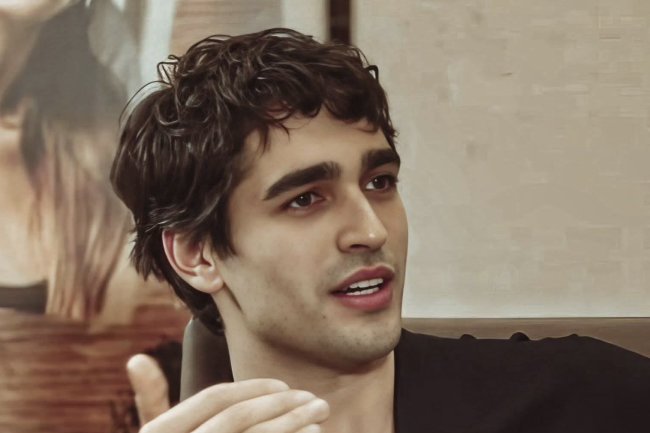 Mert Ramazan Demir: „U potrazi sam za sobom, a gluma mi pomaže da to razumem“