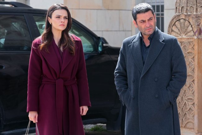 Uzak Sehir |  Daleki grad: Sve što treba da znate o turskoj seriji koja ruši rekorde